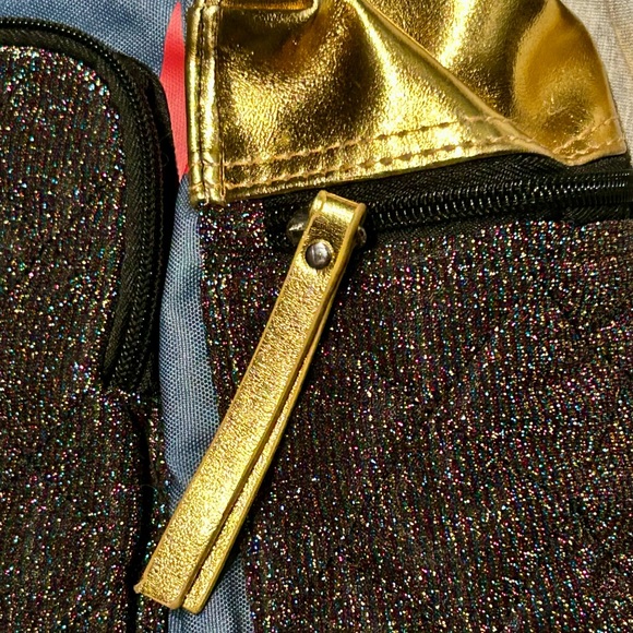 New DC comics/Warner brothers Birds of Prey Blue & Gold Backpack - Picture 9 of 12